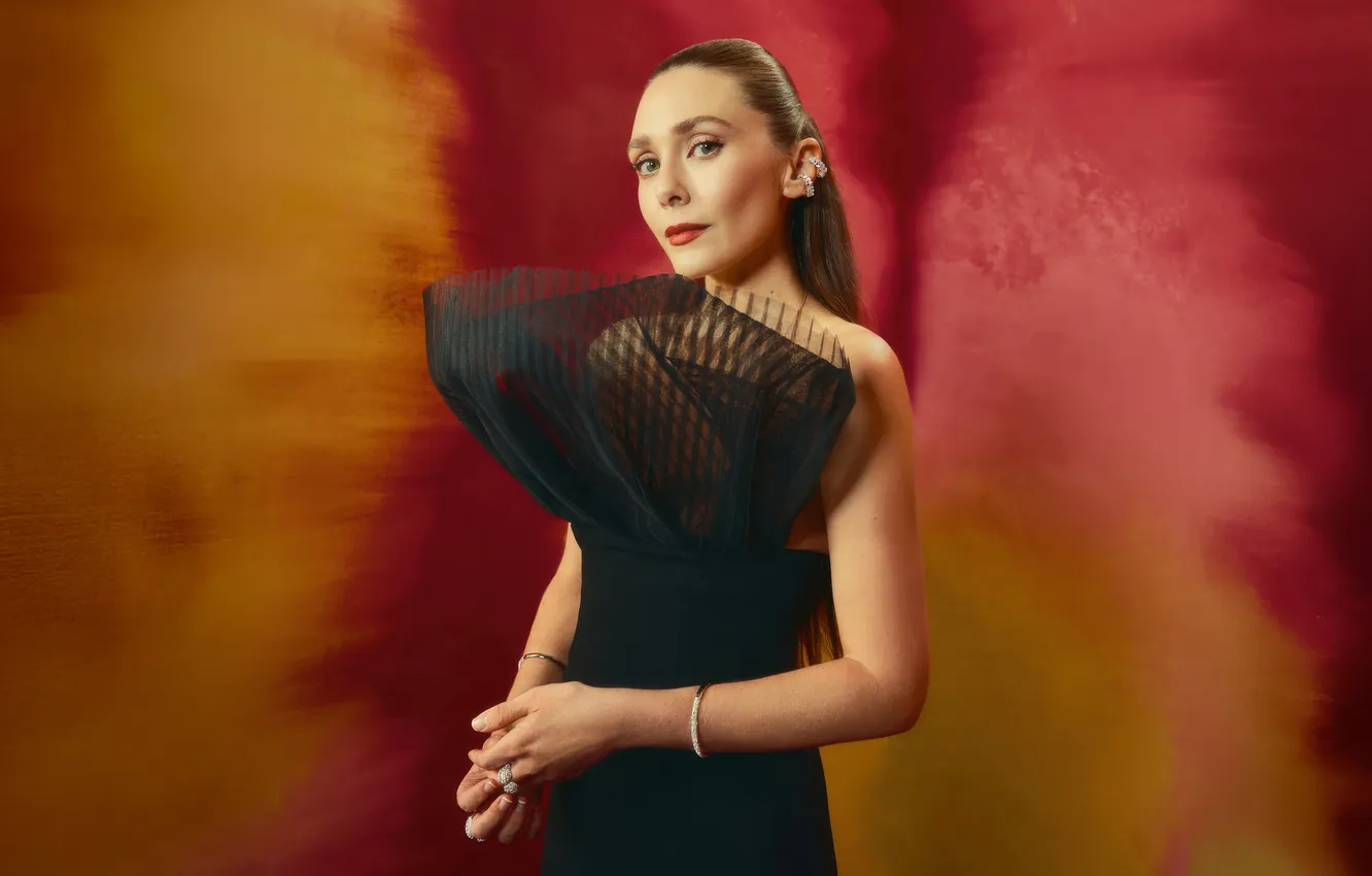 Фото обои взгляд, поза, макияж, фигура, платье, hair, Elizabeth Olsen, Элизабет Олсен