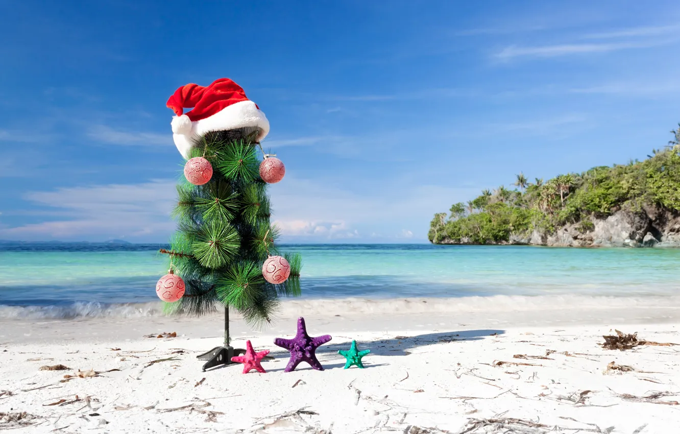 Фото обои песок, море, пляж, украшения, игрушки, елка, Новый Год, ракушки