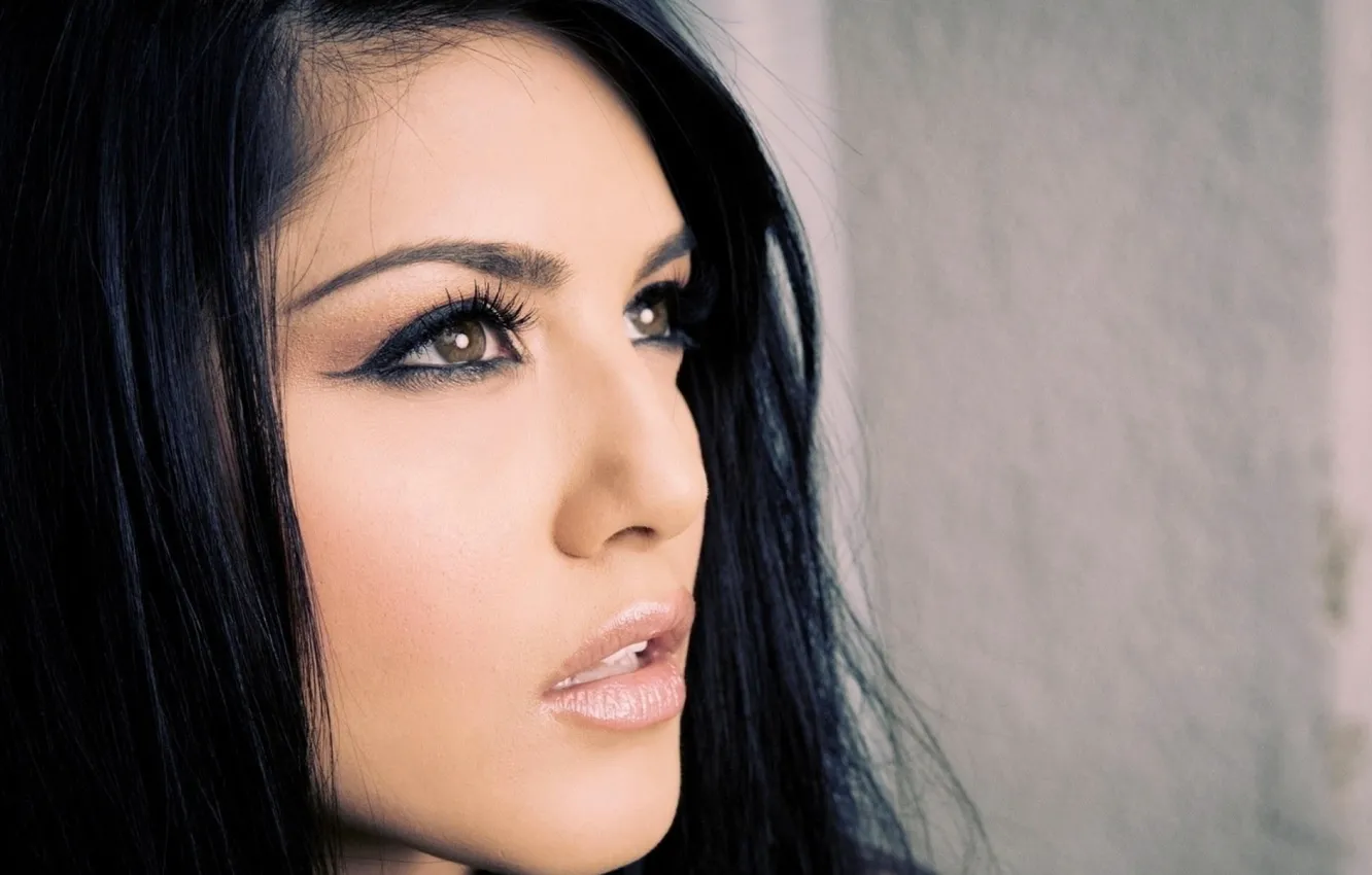 Фото обои взгляд, лицо, модель, брюнетка, Sunny Leone