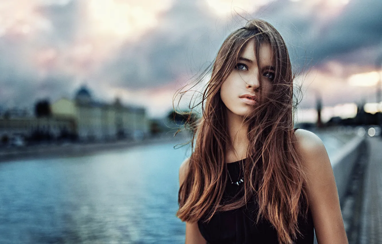 Фото обои взгляд, город, фон, портрет, Россия, Георгий Чернядьев