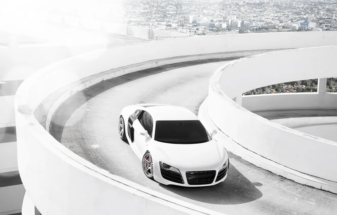 Фото обои белый, город, Audi, ауди, парковка, white, блик
