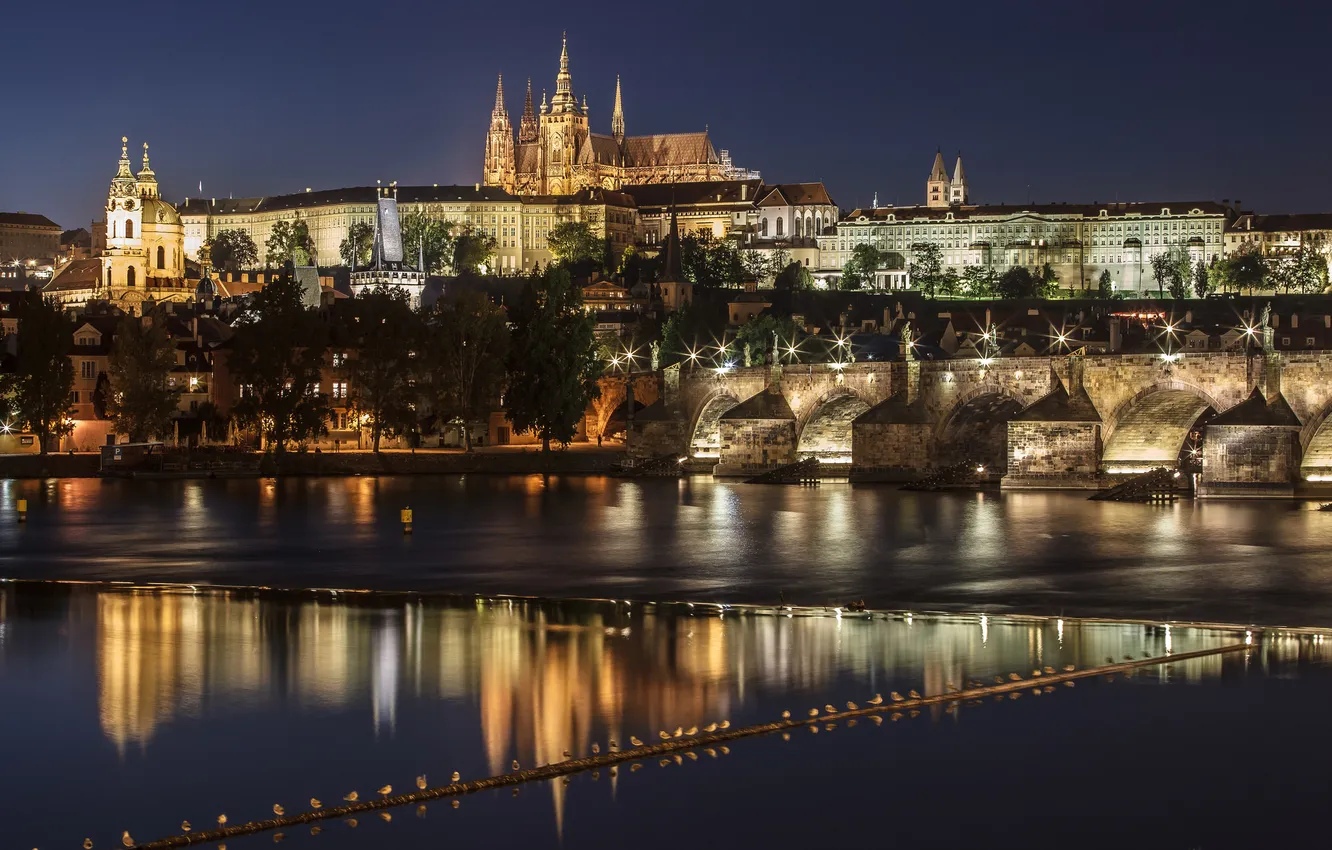 Фото обои ночь, огни, река, дома, Прага, Чехия, Влтава, Карлов мост