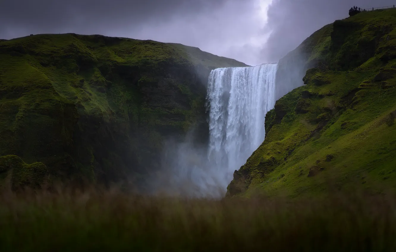 Фото обои трава, горы, скалы, водопад, Исландия, боке