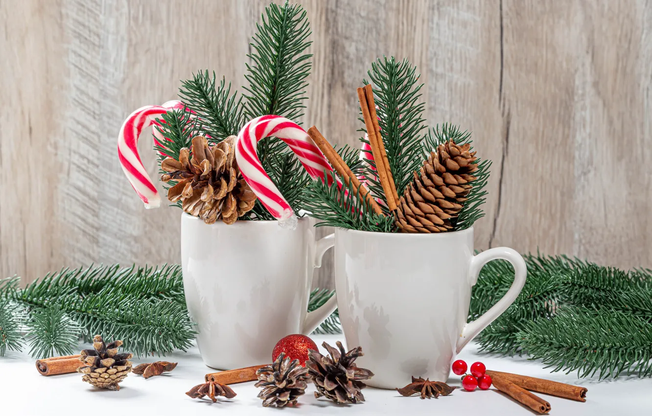 Фото обои ветки, елка, Рождество, конфеты, чашки, Новый год, корица, шишки