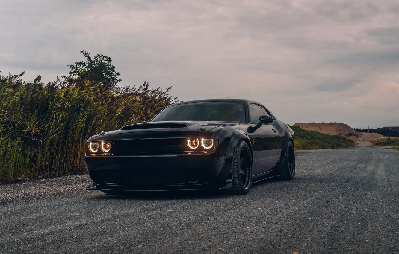 Фото обои road, dodge, challenge, srt hellcat