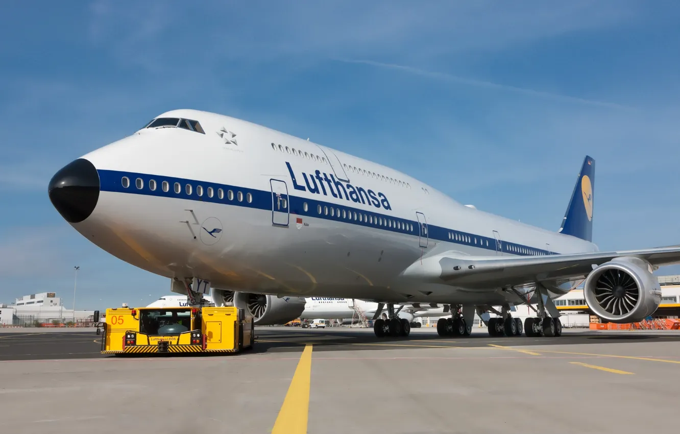 Фото обои небо, Аэропорт, Boeing, Lufthansa, Retro, 800, B-747