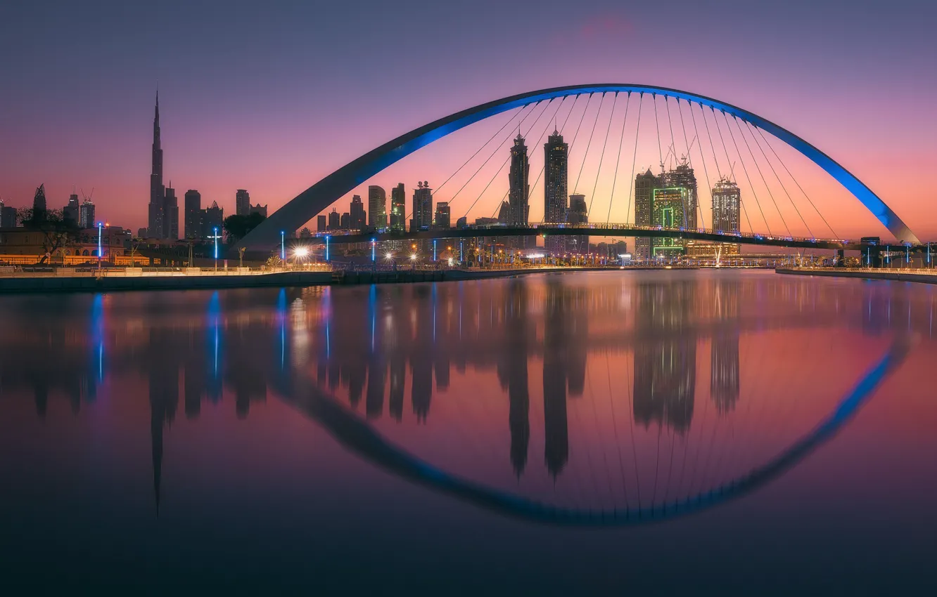 Фото обои свет, мост, город, огни, отражение, вечер, Дубай, ОАЭ