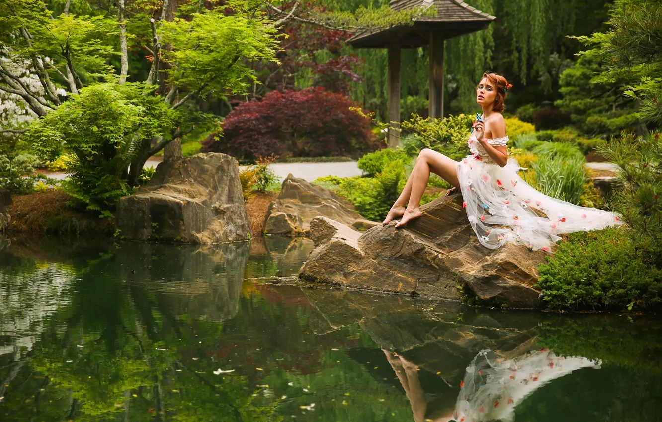 Фото обои природа, поза, пруд, парк, отражение, настроение, модель, Elizabeth Hassell