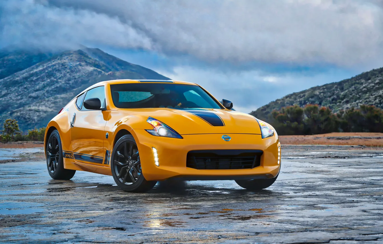 Фото обои car, logo, Nissan, yellow, Nissan 370Z Heritage Edition