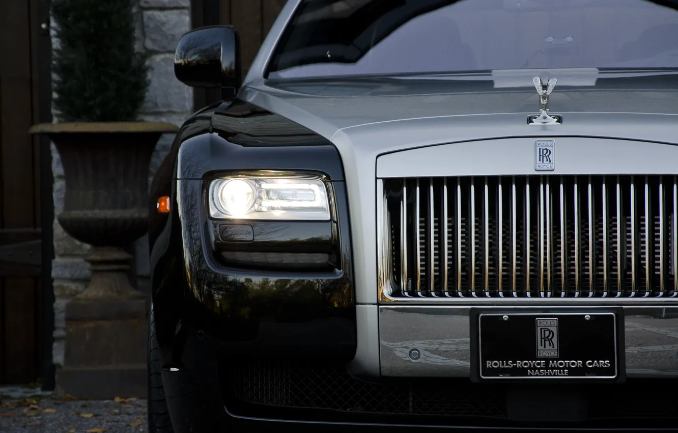 Фото обои черный, фара, Rolls-Royce, перед, black, ghost, front, ролс ройс