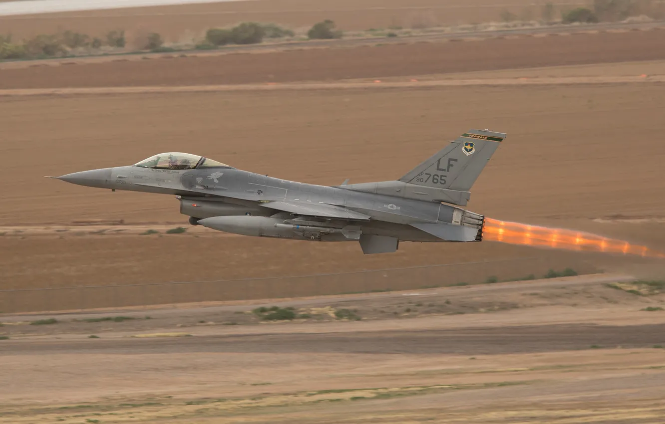 Фото обои истребитель, взлет, Fighting Falcon, F-16C, «Файтинг Фалкон»