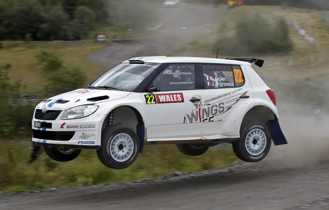 Фото обои Авто, Белый, Скорость, WRC, Rally, Skoda, Fabia, Sebastien Ogier