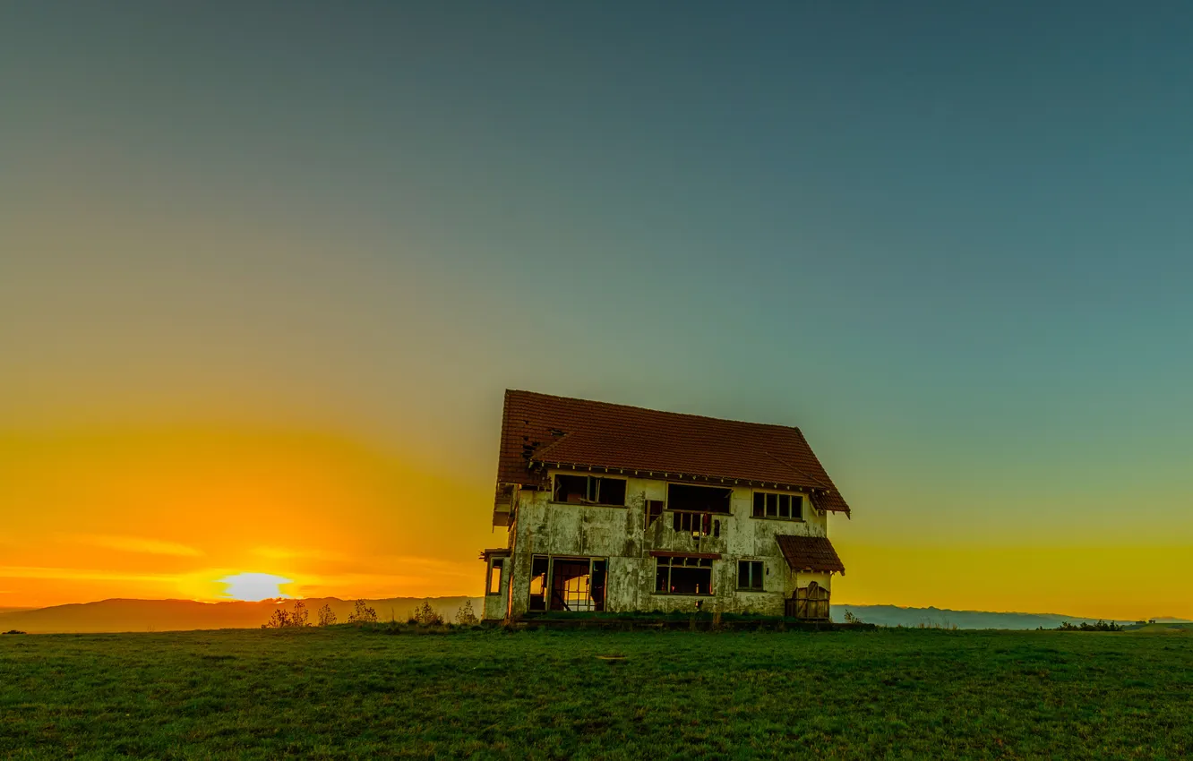 Фото обои поле, небо, трава, закат, дом, горизонт, разруха, фермы
