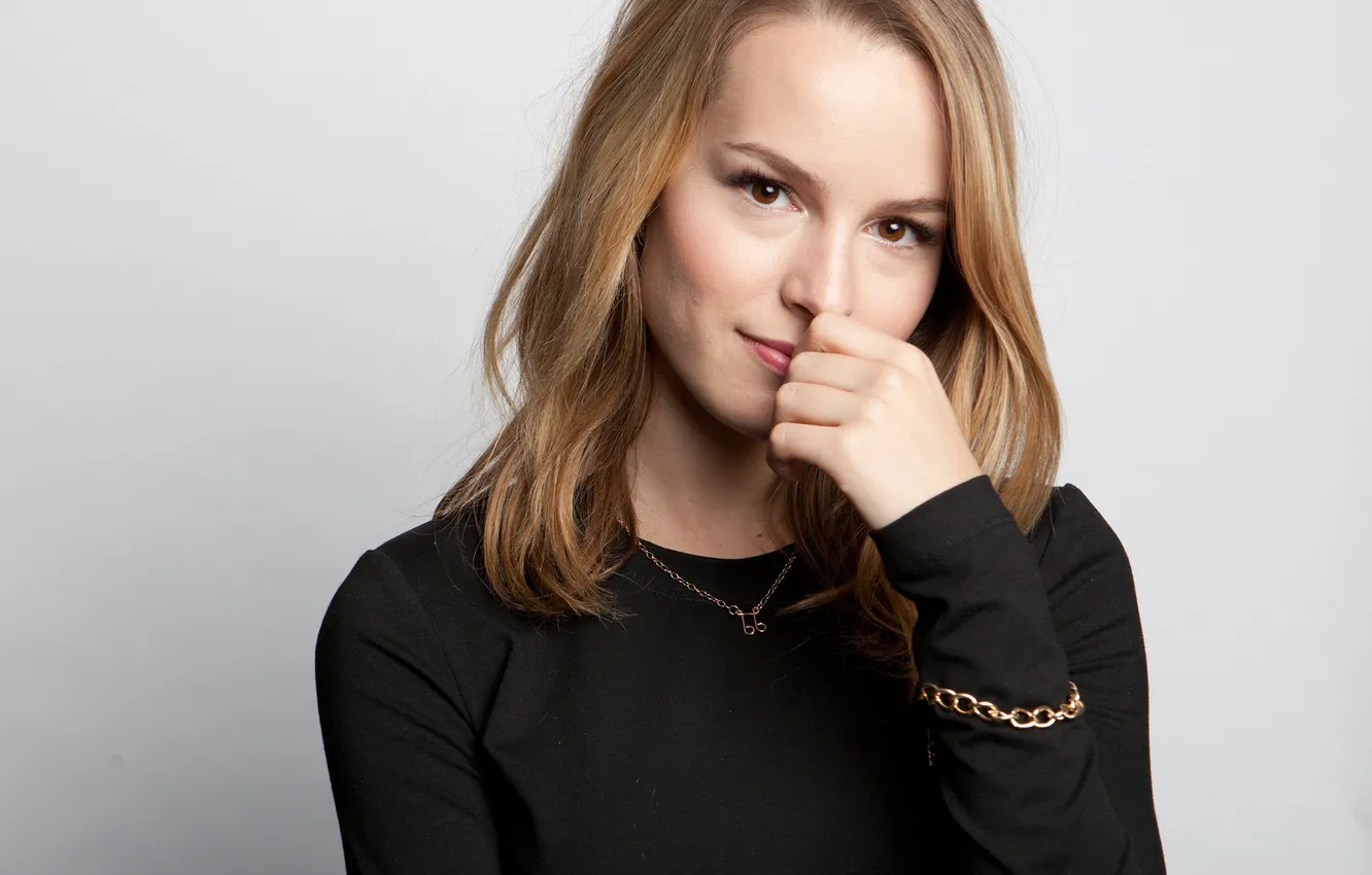 Фото обои фон, портрет, актриса, фотограф, певица, Bridgit Mendler, Amy Sussman, Бриджит Мендлер