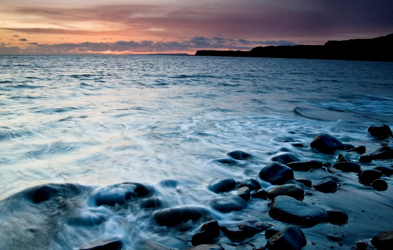 Фото обои море, волны, пейзаж, закат, камни, фон, обои, берег