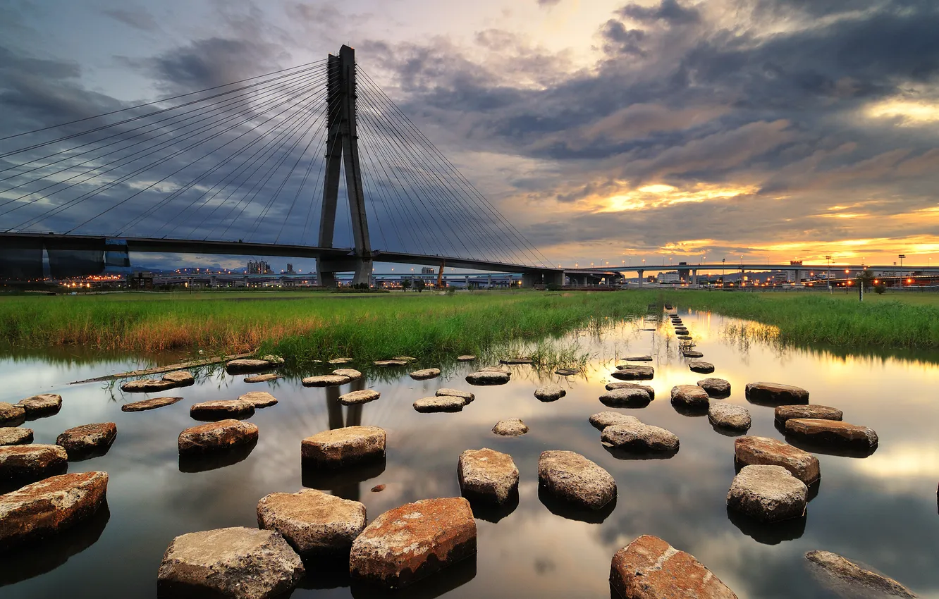 Фото обои небо, мост, гладь, река, камни