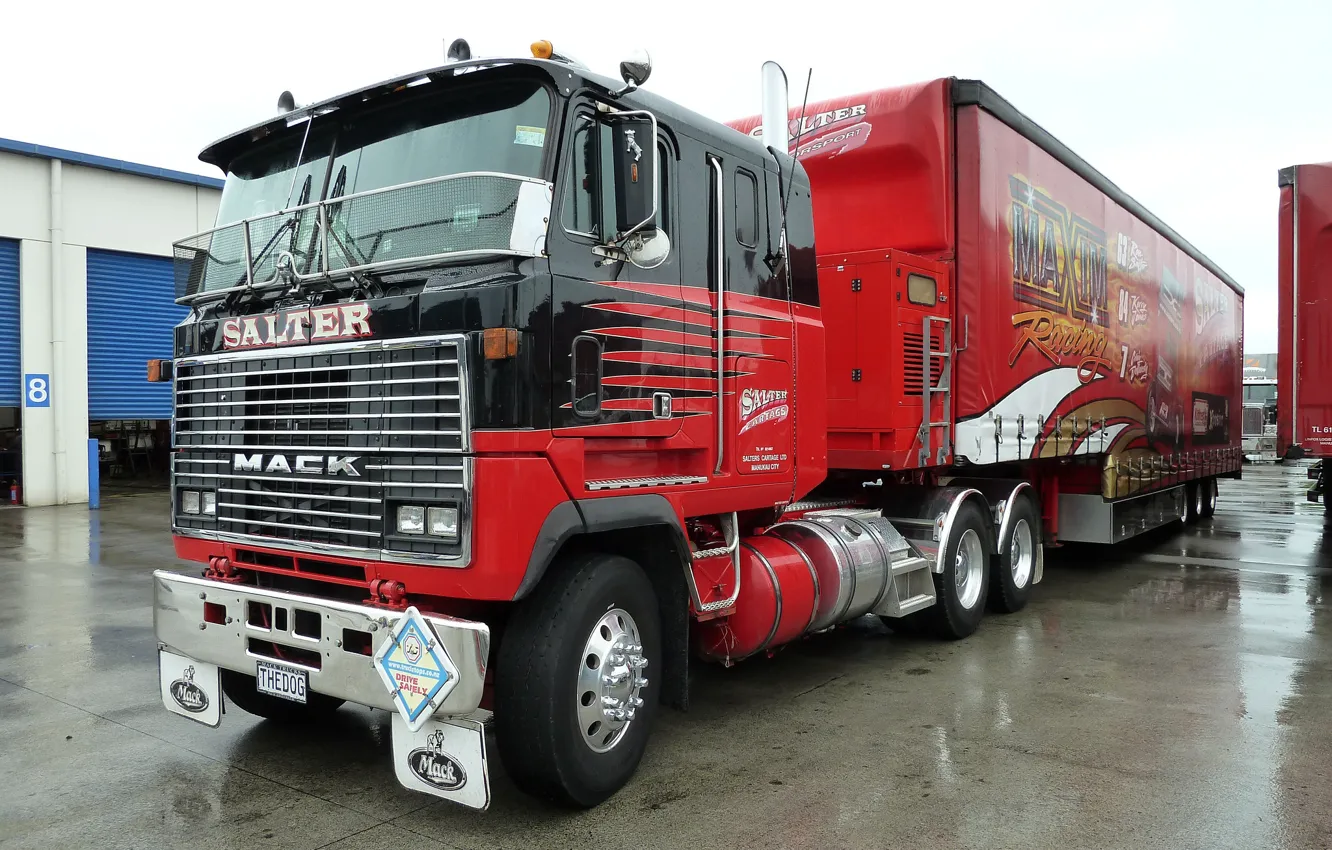 Фото обои truck, mack, racing, тягач, фура, salter