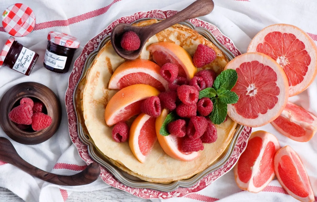 Фото обои малина, завтрак, блины, грейпфрут, джем, масленица