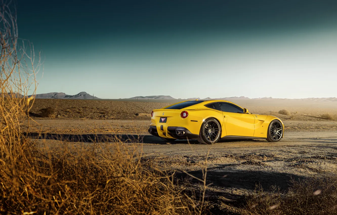 Фото обои дизайн, пустыня, желтая, классная, Ferrari F12