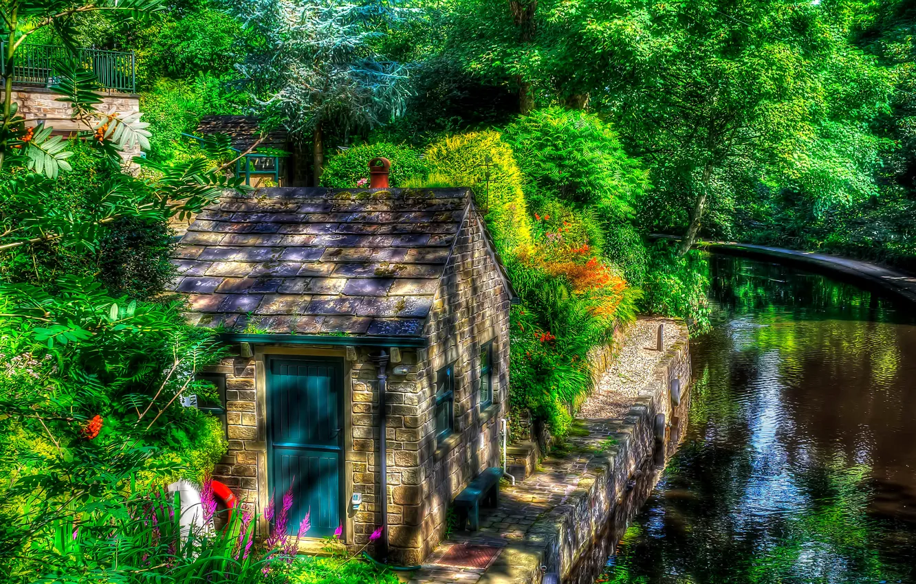 Фото обои зелень, вода, деревья, Англия, обработка, домик, кусты, Uppermill