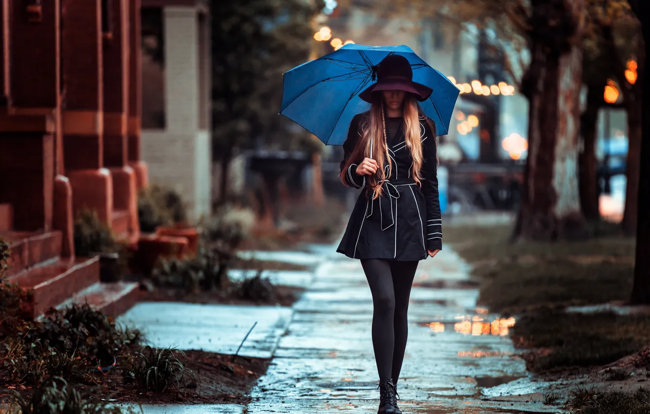 Фото обои девушка, зонт, плащ
