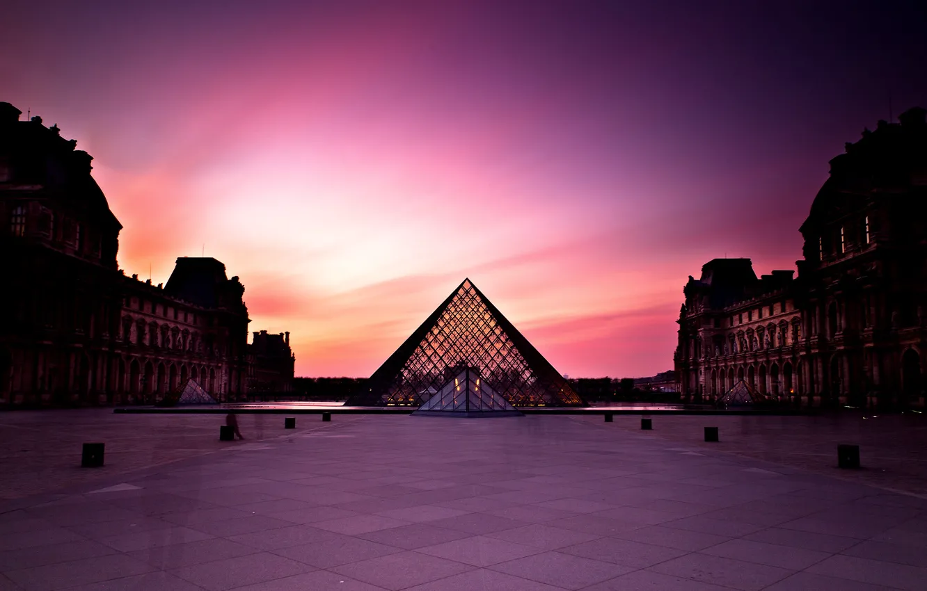 Фото обои закат, люди, Франция, Париж, Город, Лувр, день, пирамиды