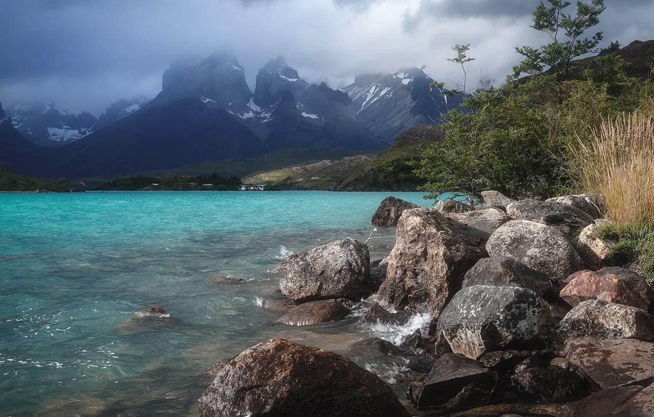 Фото обои вода, облака, пейзаж, горы, природа, туман, камни, растительность