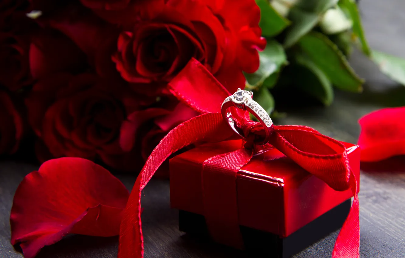 Фото обои коробка, подарок, розы, букет, кольцо