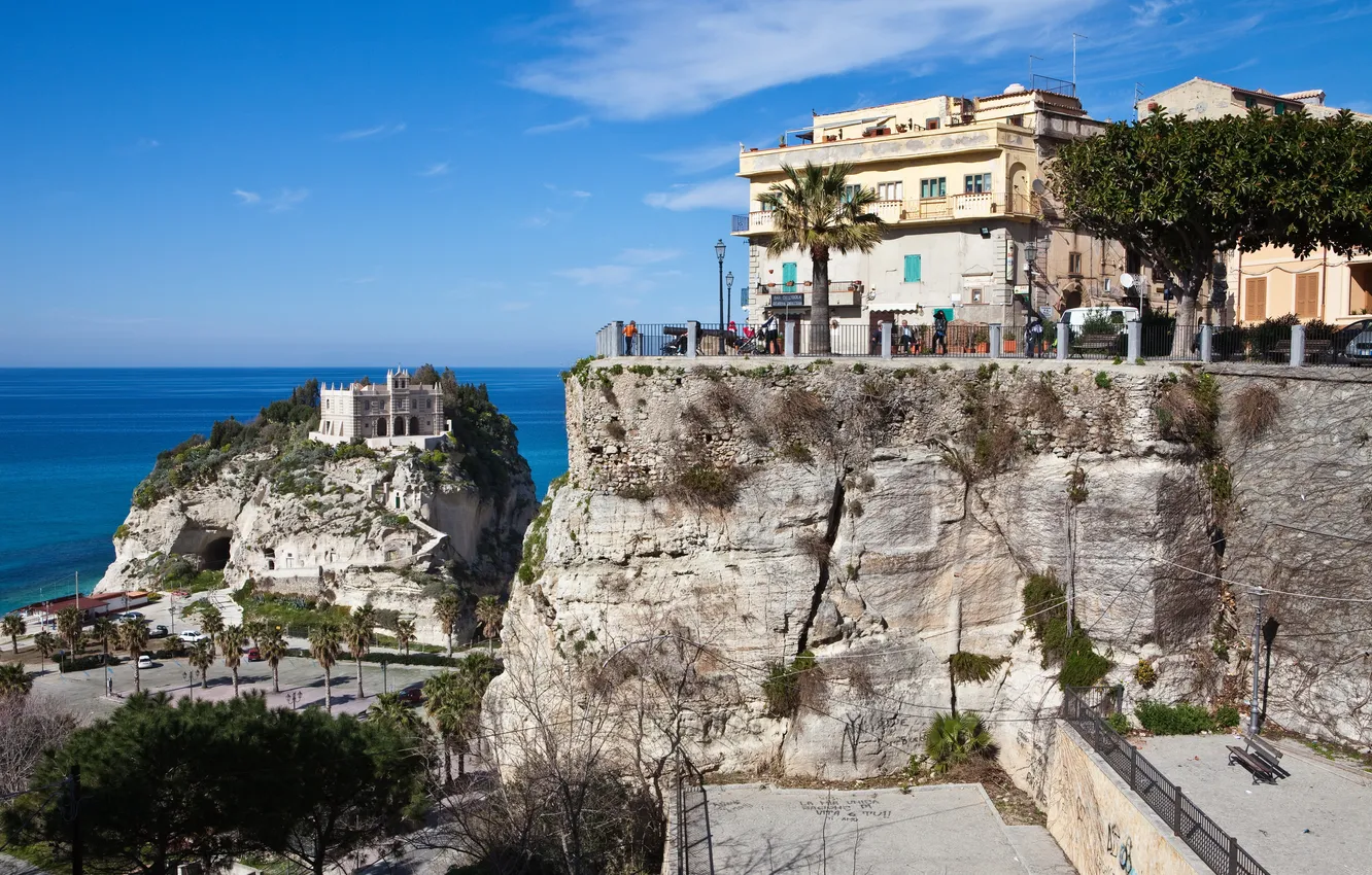 Фото обои город, скала, фото, Италия, Tropea