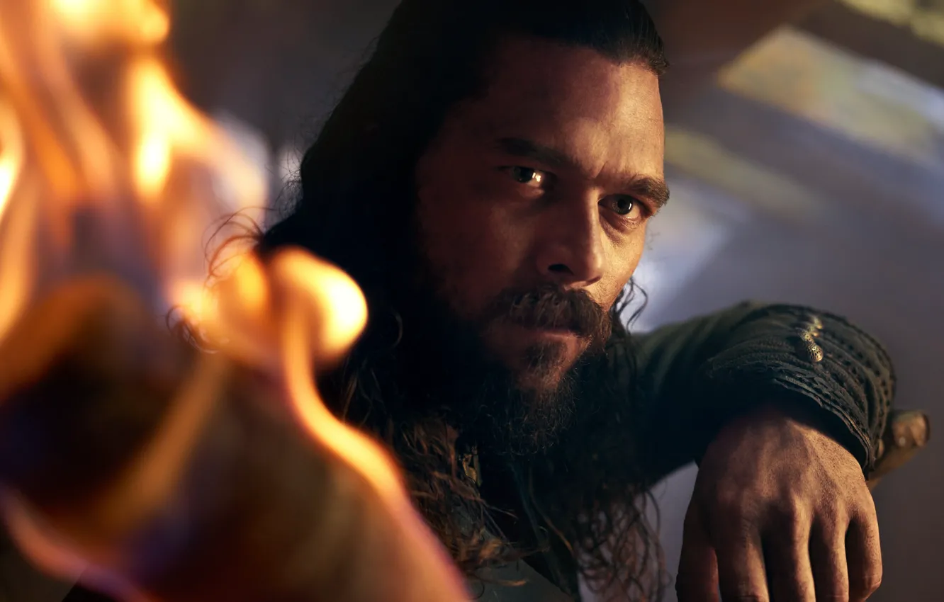 Фото обои факел, Джон Сильвер, Black Sails, Чёрные паруса, Люк Арнольд