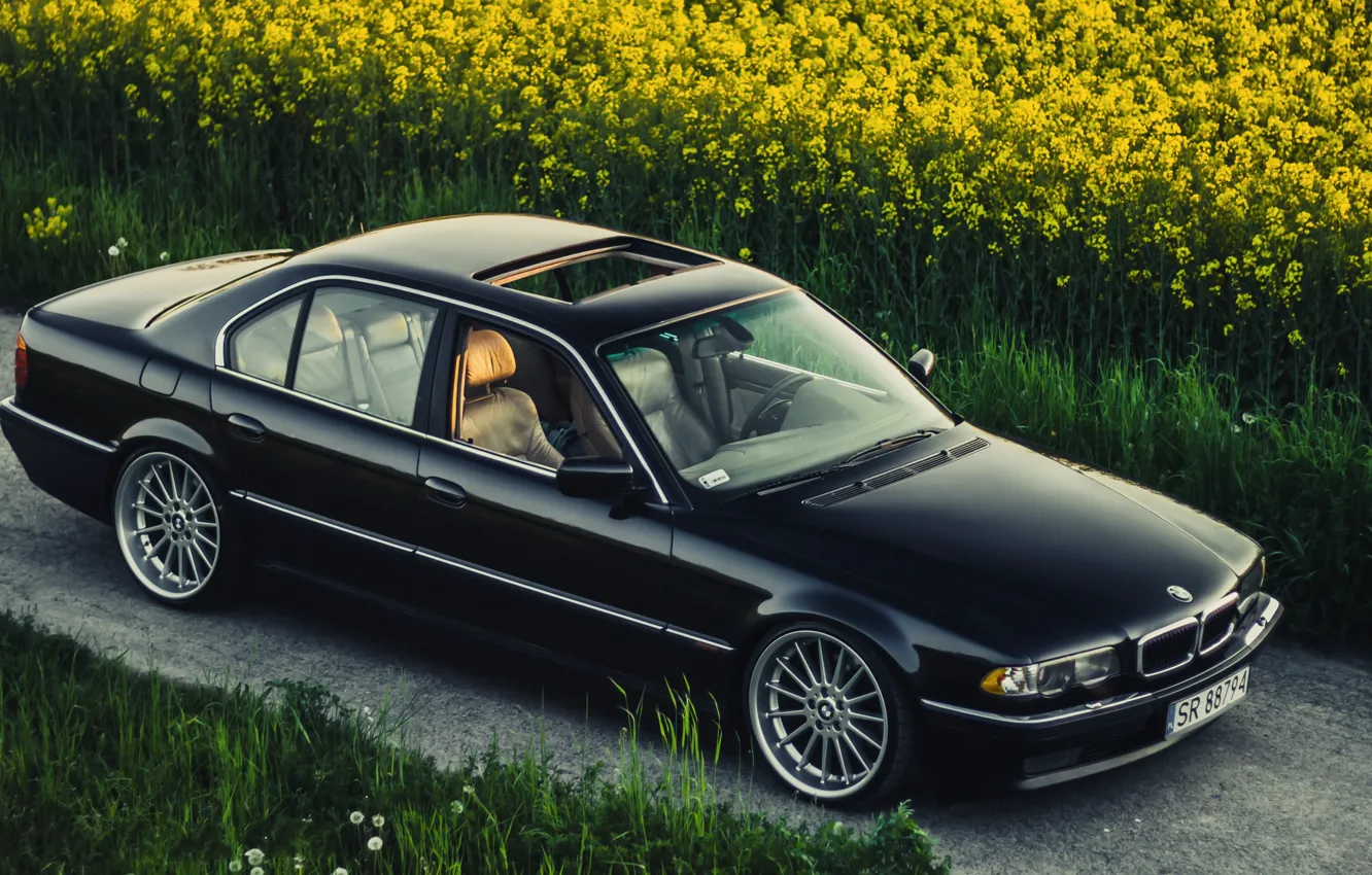 BMW e38 740i