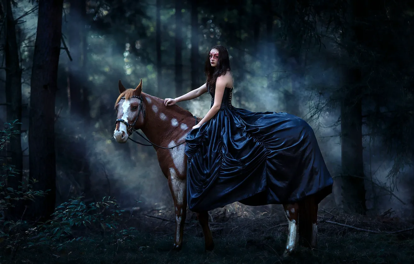Фото обои лес, девушка, конь, лошадь, платье, маска