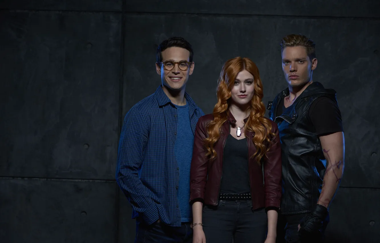 Фото обои взгляд, улыбка, актёры, сериал, Фильмы, Shadowhunters, Сумеречные охотники