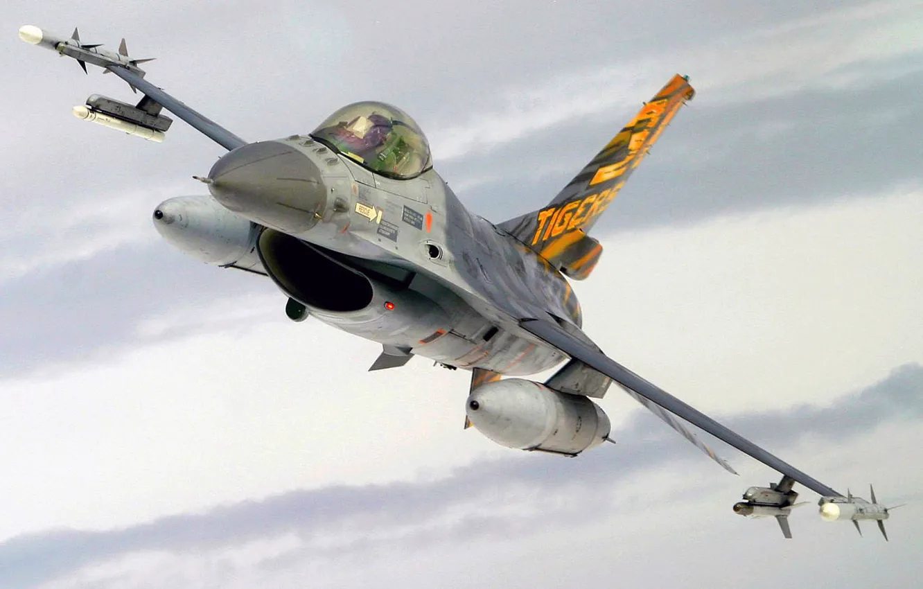 Фото обои F-16, Fighting Falcon, ВВС США, General Dynamics, многоцелевой истребитель