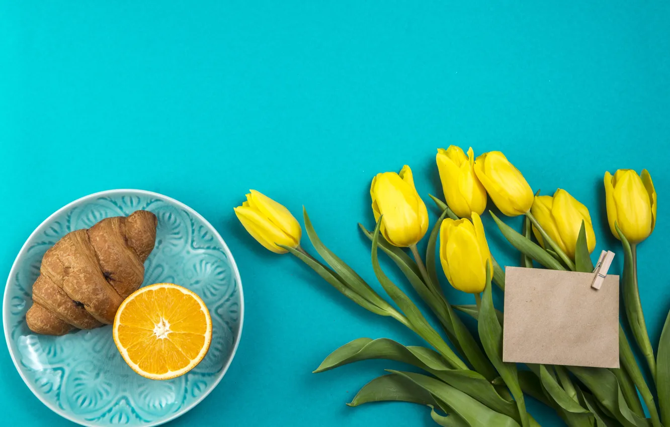Фото обои лимон, тюльпаны, композиция, круассан, Dmytro Sheremeta