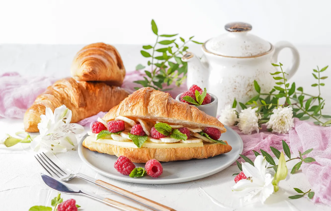 Фото обои ягоды, малина, завтрак, сыр, Круассан