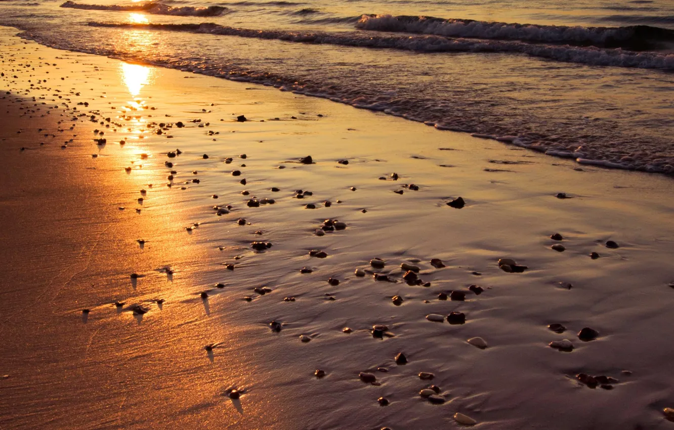 Фото обои песок, море, пляж, солнце, закат, отражение, волна, Англия