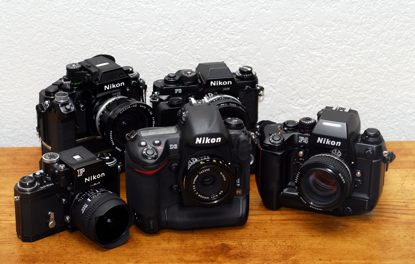 Фото обои фотоаппарат, Никон, зеркальный, F F2 F3 F4 D3 AERIAL, пленочный