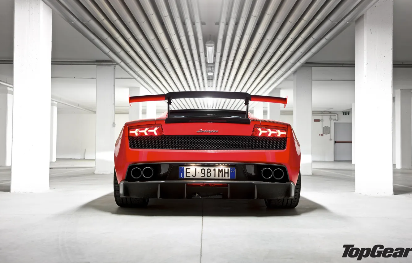 Фото обои красный, трубы, Lamborghini, фонари, колонны, суперкар, спойлер, Gallardo
