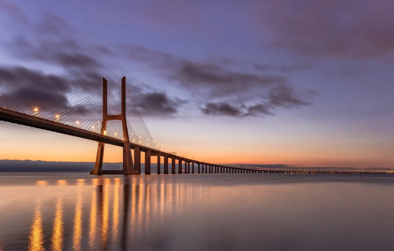 Фото обои мост, огни, опора, Португалия, Лиссабон, Васко да Гама