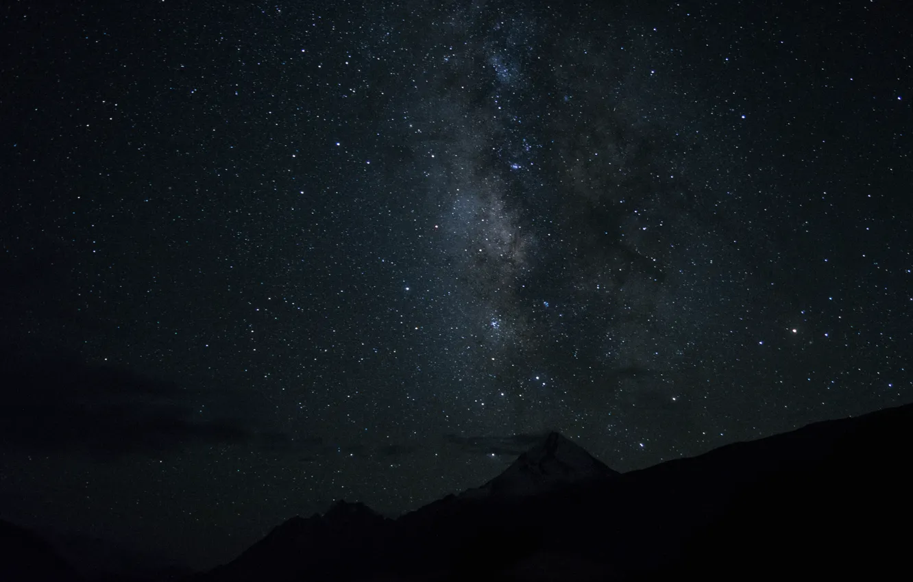 Фото обои небо, горы, ночь, природа, скалы, звёзды, галактика Млечный Путь