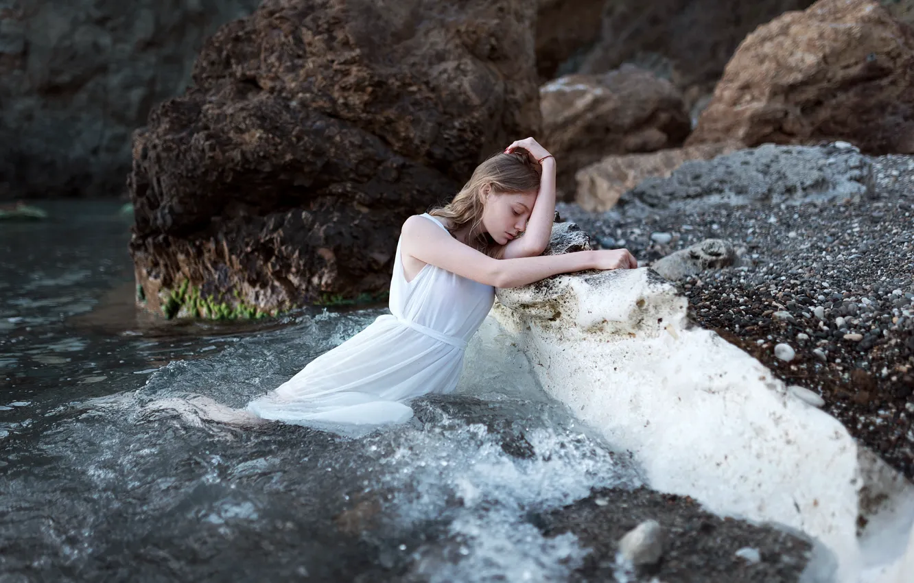 Фото обои девушка, платье, в воде, Ульяна Найденкова