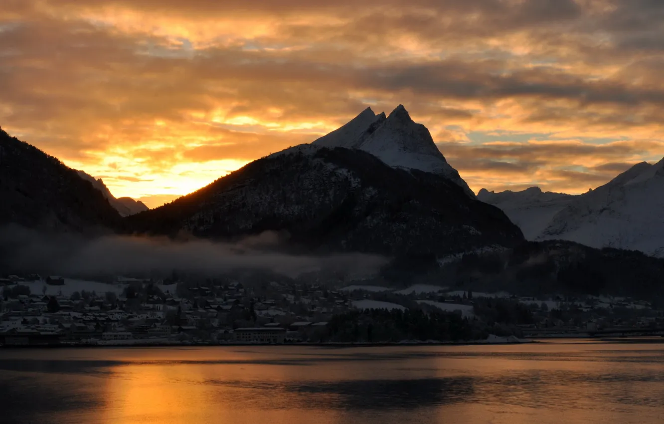 Фото обои пейзаж, закат, горы, Norway, More og Romsdal, Sykkylven
