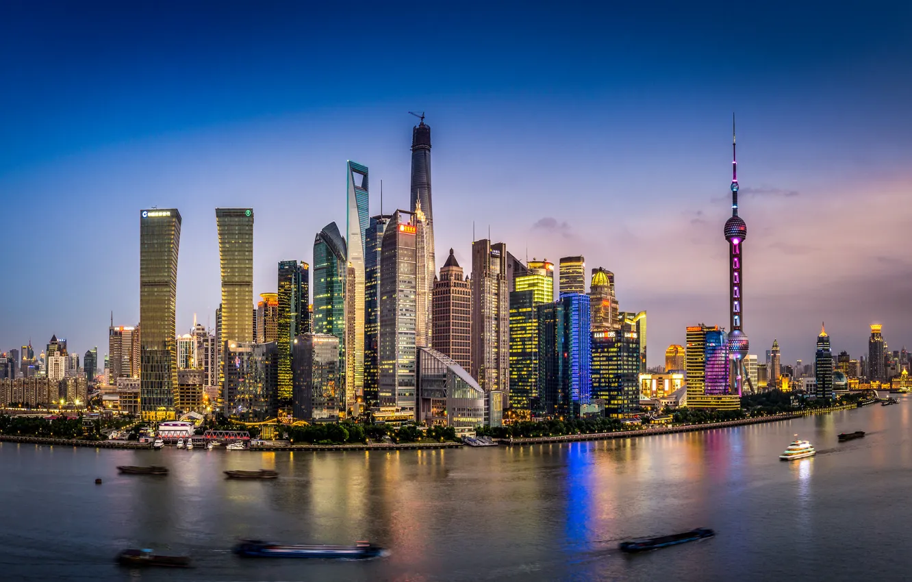 Фото обои небо, облака, лодки, Китай, Шанхай, сумерки, Oriental Pearl Tower, Shanghai Tower