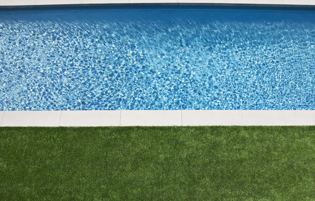 Фото обои трава, вода, дизайн, газон, интерьер, прозрачная, бассейн, голубая