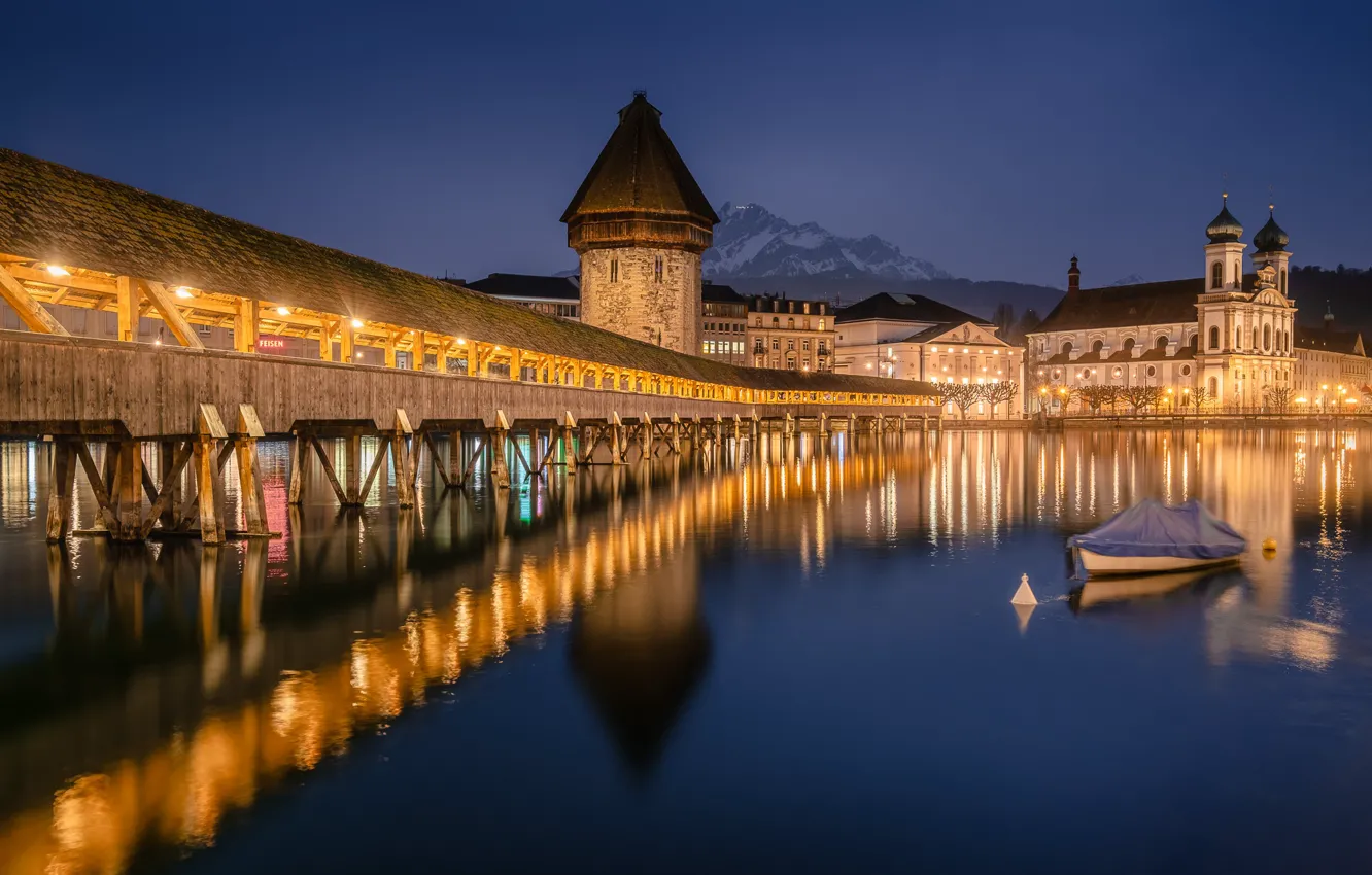 Фото обои мост, отражение, река, лодка, здания, дома, Швейцария, ночной город