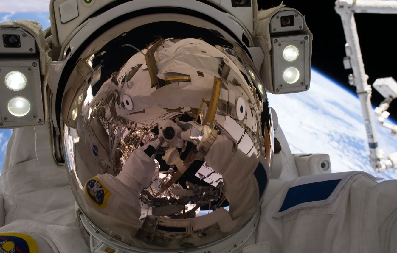 Фото обои отражение, США, МКС, астронавт, НАСА, Тома Песке