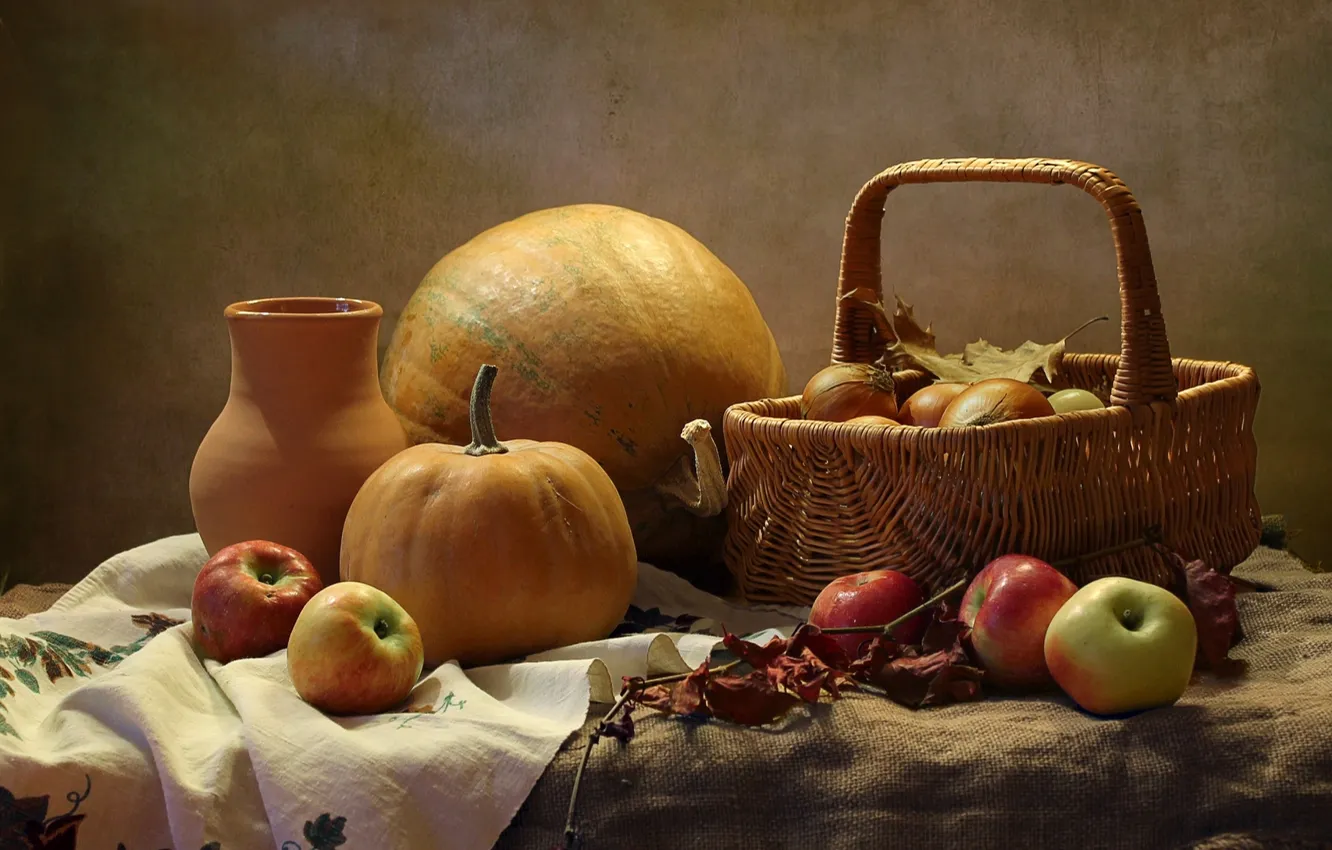 Фото обои корзина, яблоки, лук, тыква, натюрморт