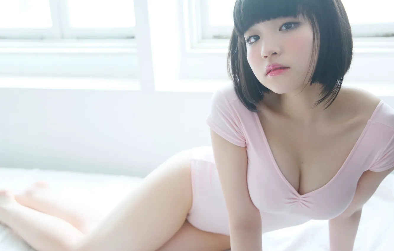 Фото обои Beautiful, Asian, Model, Bed, Woman, Pretty, Shorthair