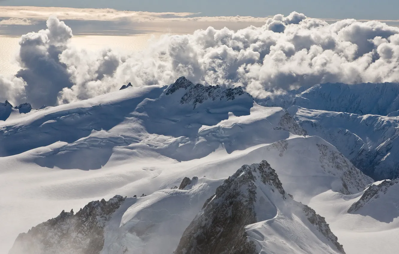 Фото обои облака, снег, горы, вершины